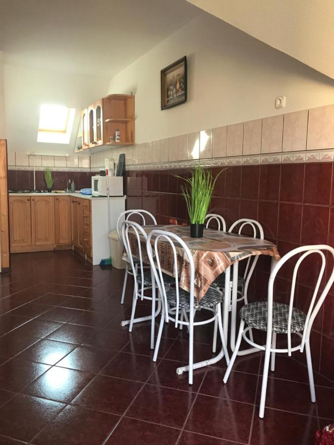 Edu Apartman Hajdúszoboszló Екстериор снимка
