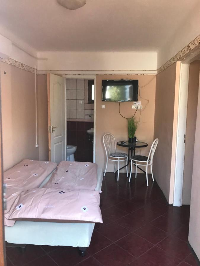 Edu Apartman Hajdúszoboszló Екстериор снимка