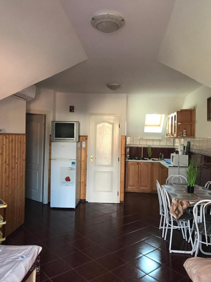 Edu Apartman Hajdúszoboszló Екстериор снимка