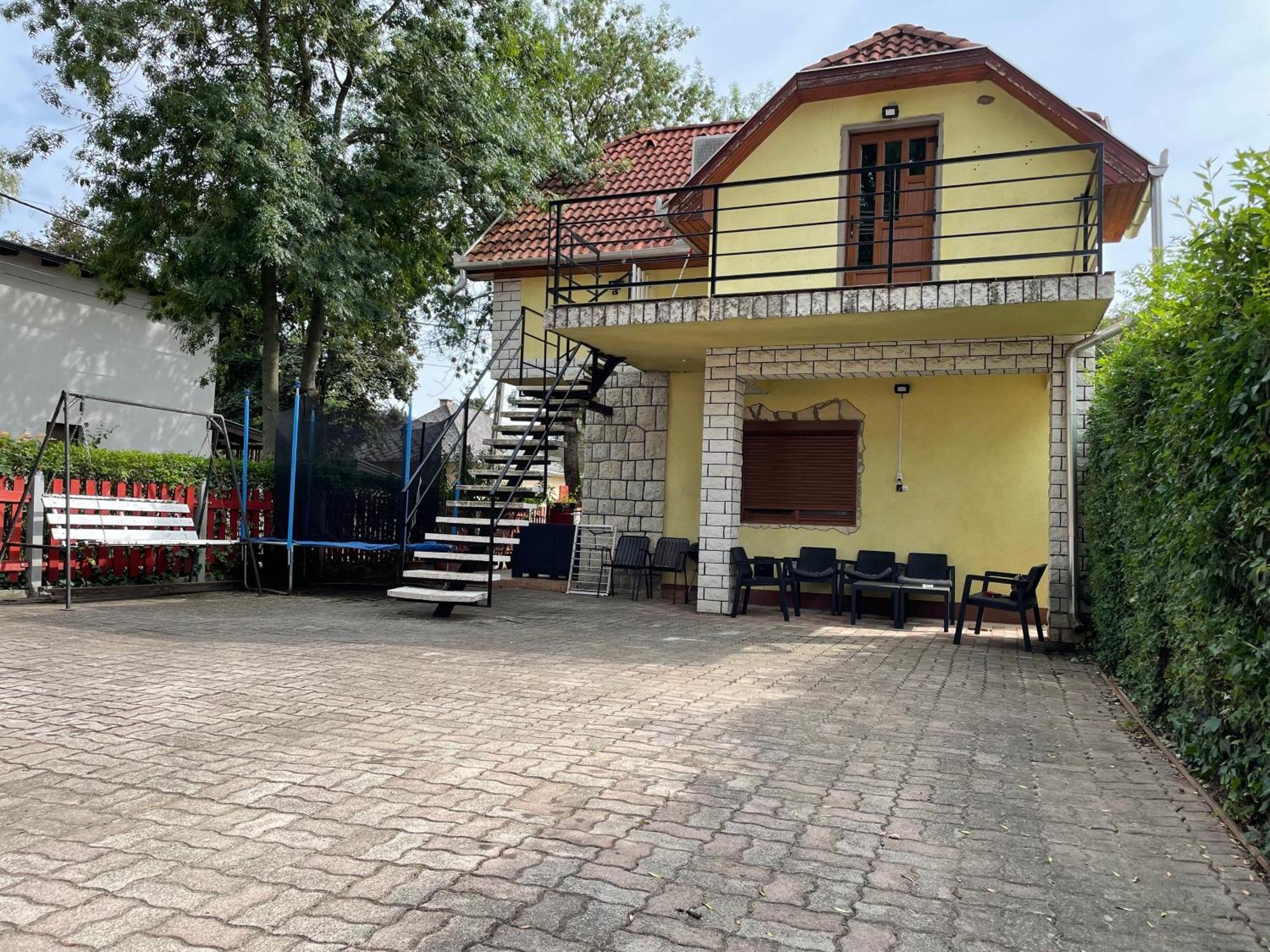 Edu Apartman Hajdúszoboszló Екстериор снимка